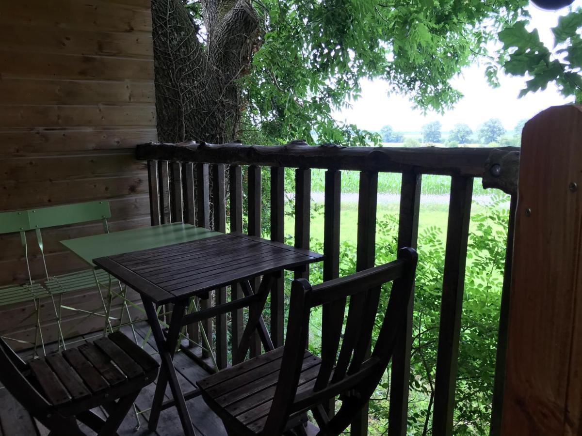 La Cabane Aux Secrets - Au Milieu De Nulle Part Outines Ngoại thất bức ảnh