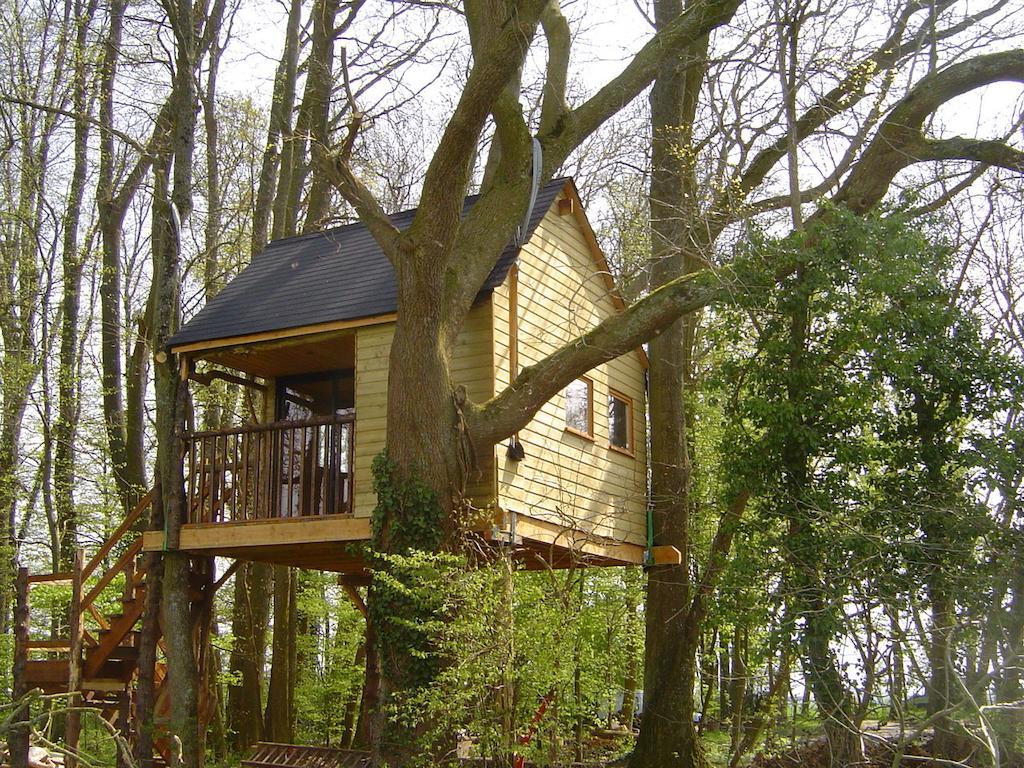 La Cabane Aux Secrets - Au Milieu De Nulle Part Outines Ngoại thất bức ảnh