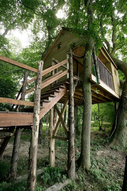 La Cabane Aux Secrets - Au Milieu De Nulle Part Outines Phòng bức ảnh