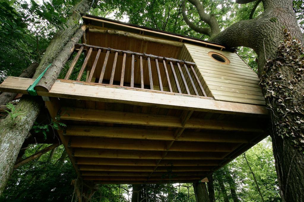 La Cabane Aux Secrets - Au Milieu De Nulle Part Outines Ngoại thất bức ảnh